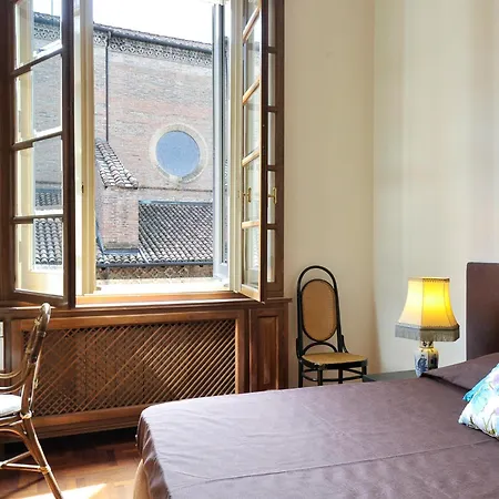 Ur Nest Strada Maggiore * Boloňa