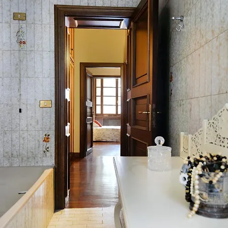 Ur Nest Strada Maggiore * Boloňa